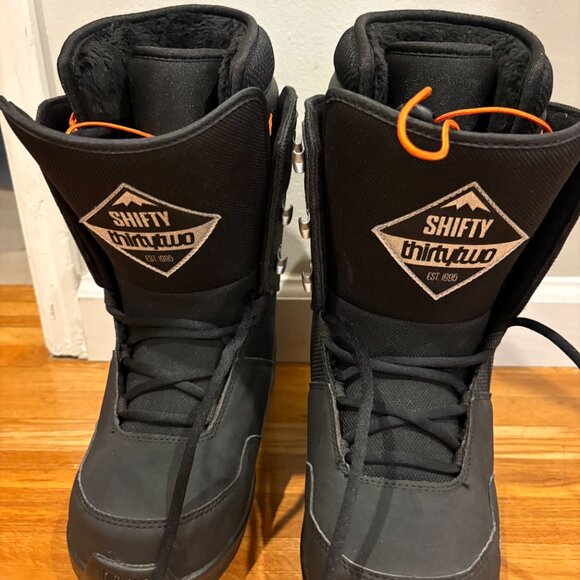 Women’s ThirtyTwo Shifty Snowboard Boots - Picture 2 of 10